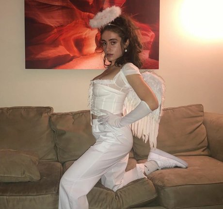 Rachel Sennott ポルノスター 無料 画像