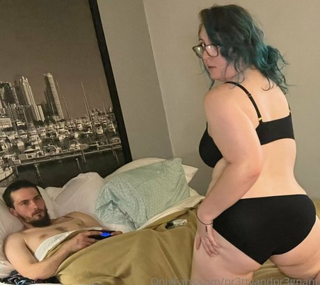 pr3ttyandpr3gnant ヌード女優 写真