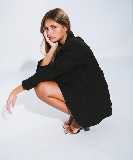 甘いおまんこオンリーファンズ ポルノ 写真