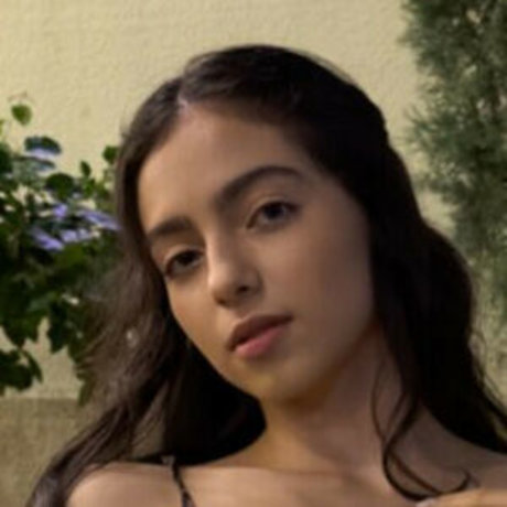 Naughty Samm 素敵なモデル 写真