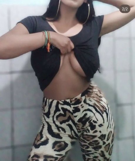 セクシーな黒人オンリーファンズ 無料裸 写真