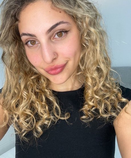 dangermultiverse セクシーなスター 画像