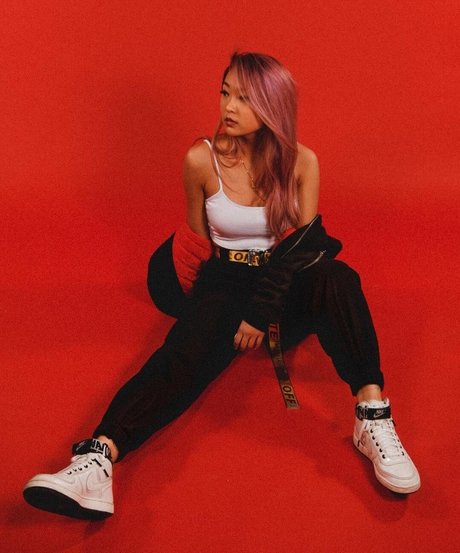 ウェブカメラ オンリーファンズ ポルノ 画像