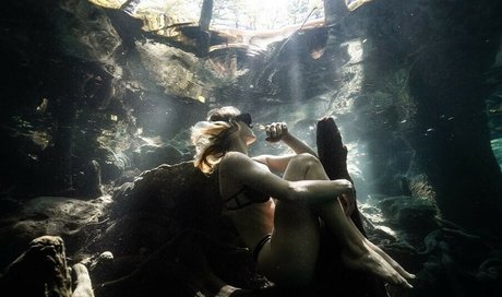 妊娠中のアジア人オンリーファンズ ポルノ ギャラリー