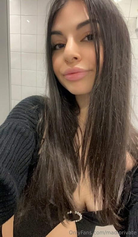 madiprivate ポルノスター アダルト 写真