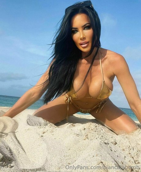 biancalabomb アダルトモデル 写真