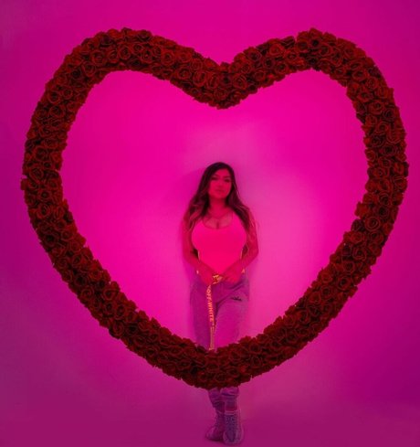 Rey Trajano モデル 写真