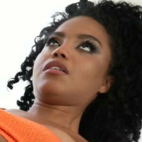 Selva Lapiedra ポルノスター ギャラリー