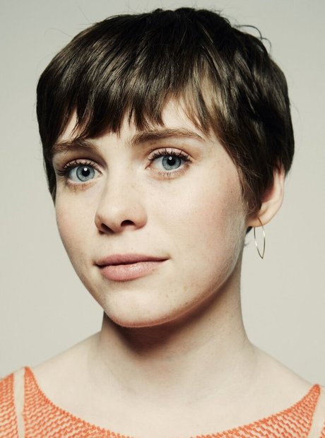 Sophia Lillis 素敵なモデル 写真