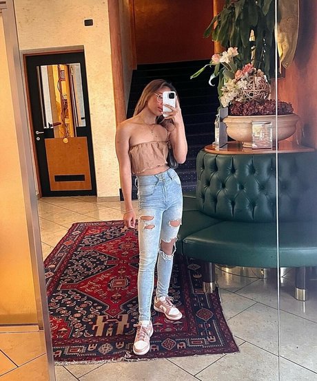 Bianca Bustamante ヌード女優 写真