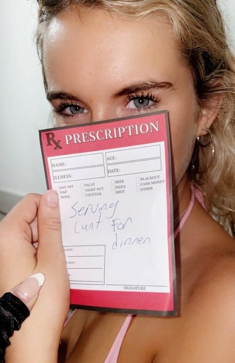 Maddie Gilmore エロティックモデル 写真