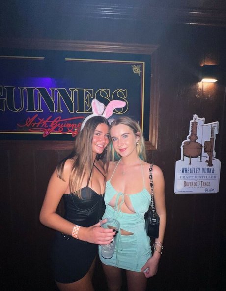 Maddie Gilmore ポルノモデル ギャラリー