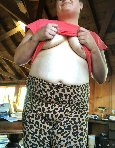vaginal solo アダルトモデル 写真