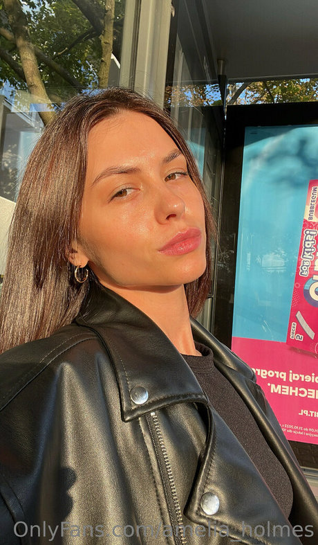 amelia holmes ポルノスター ヌード ギャラリー