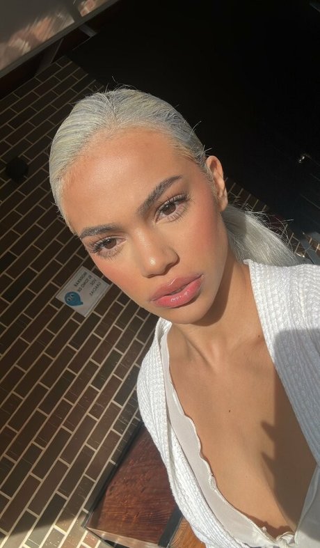 Shelynna ヌードモデル 画像