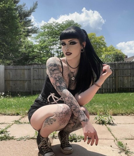 Alyssa Rayn ヌードモデル 写真