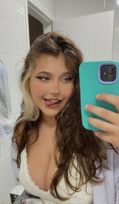 RED Mariana 完璧なモデル 画像