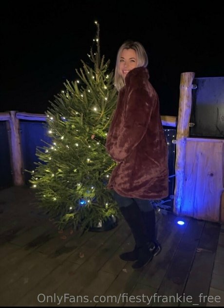 fiestyfrankie free ヌードスター ギャラリー