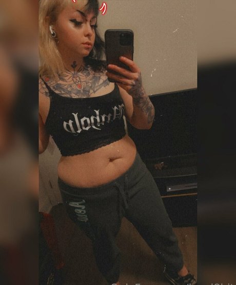 ラバーオンリーファン ポルノ 写真