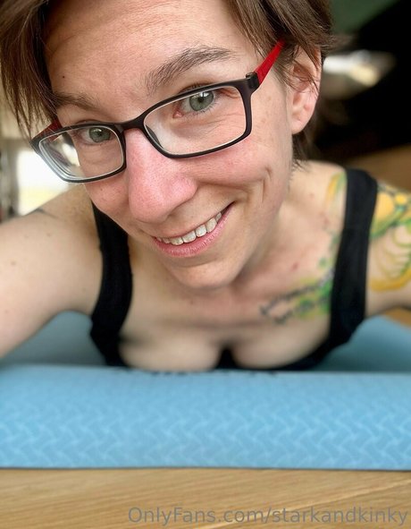 starkandkinky トップ女優 画像