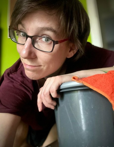 starkandkinky ヌード女優 アーカイブ