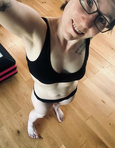 starkandkinky 素敵なモデル 写真