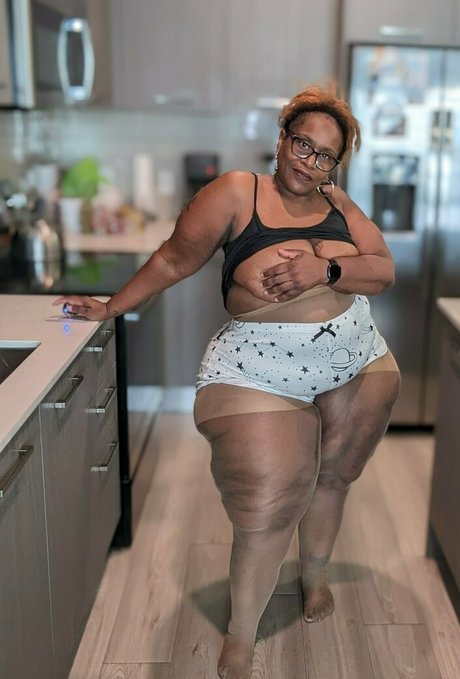 ms thickerthan ヌードのポルノスター 写真