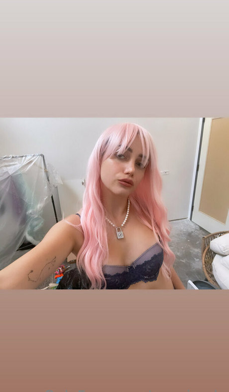 avaajayde 裸モデル 写真