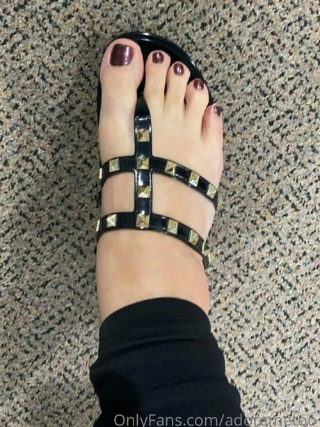 毛深い足のOnlyFans 美しいポルノ 写真