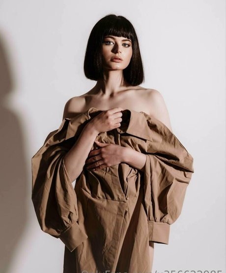 年配の熟女オンリーファンズ 無料 写真