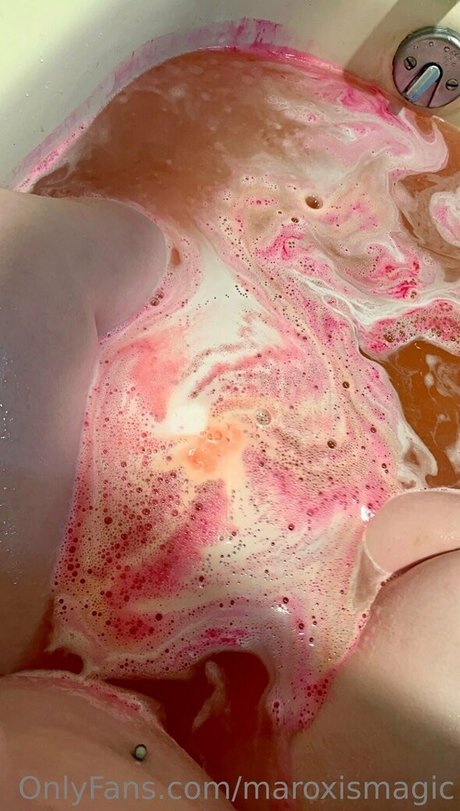 お金 オンリーファンズ 無料ヌード 写真