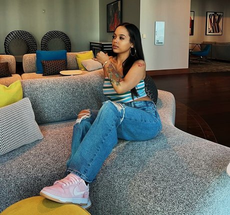 Madwavyy ヌードモデル 画像