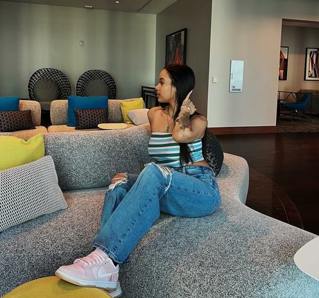 Madwavyy ポルノスター アート 写真