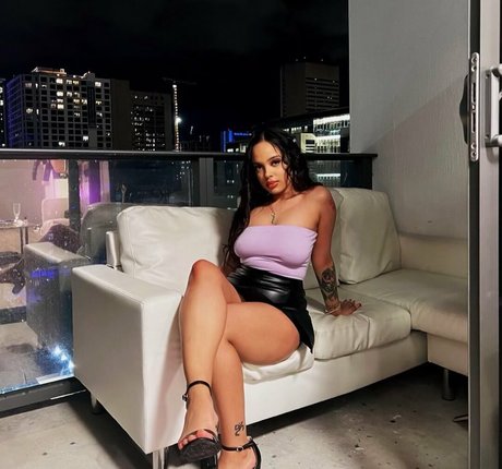 Madwavyy 無料女優 画像