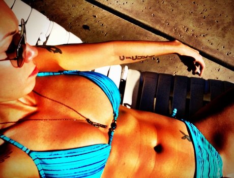 Kristanna Loken アートモデル 写真