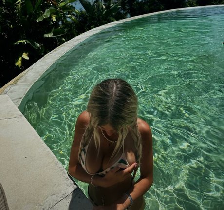 kirad 12 裸のポルノスター 写真