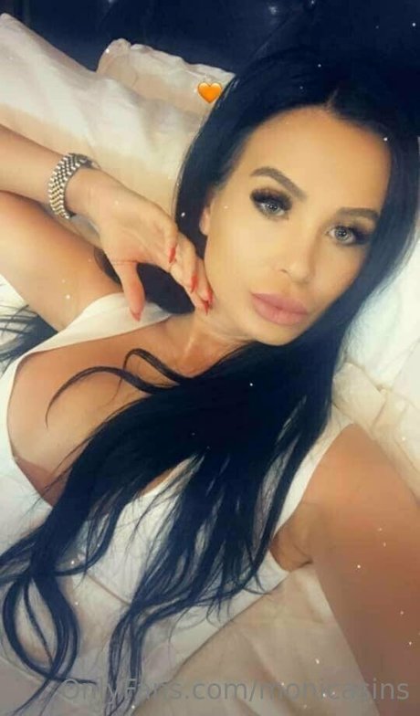 monicasins ホットなポルノスター 写真