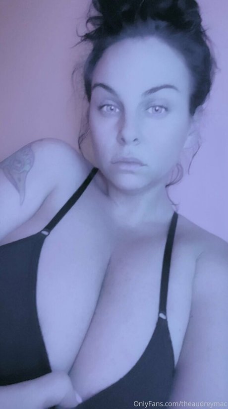 theaudreymac 美しいモデル 写真