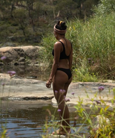 katerinaleeroe ポルノスター パーフェクト 写真