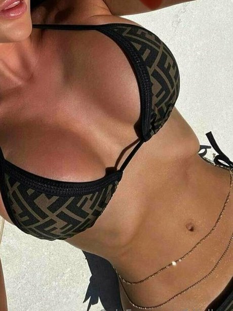 van daa ポルノスター ヌード 画像