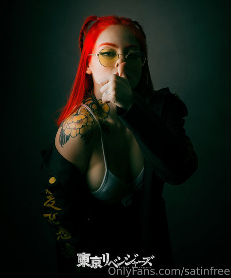 巨乳ティーンオンリーファンズ 美しいポルノ 写真