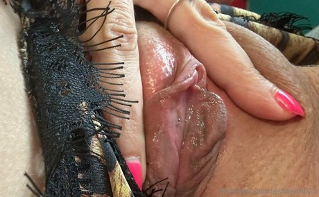 Ashley Hill 最高の女優 写真