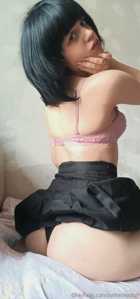 anhelinadoll エロティックモデル 写真