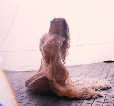 Casimere Jollette 完璧なモデル ギャラリー