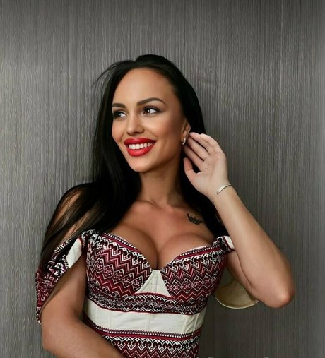 lanaannx 最高の女優 写真