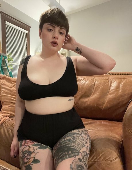 赤毛のソロOnlyFans 美しいxxx 写真