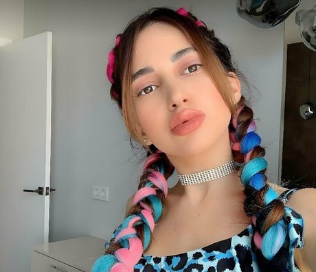 垂れ下がった熟女OnlyFans ヌード 画像