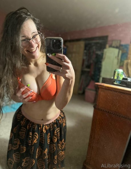 alibrarising アートモデル 写真