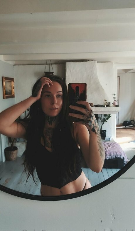 schrimpgirl セクシーなスター 写真