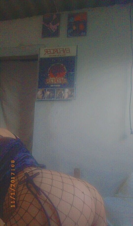 デカ尻TバックOnlyFans アートヌード 画像